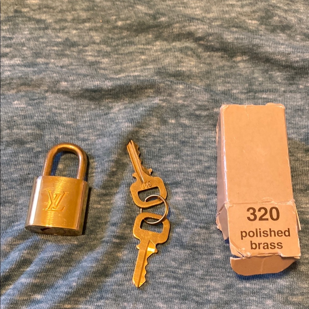 Louis Vuitton Padlock and Keys #320 Brand New in Box